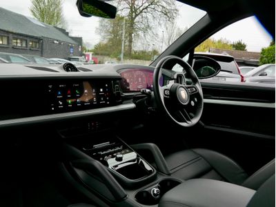 2025 Porsche Cayenne