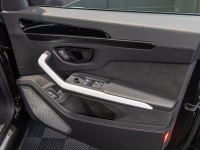 2025 Lamborghini Urus
