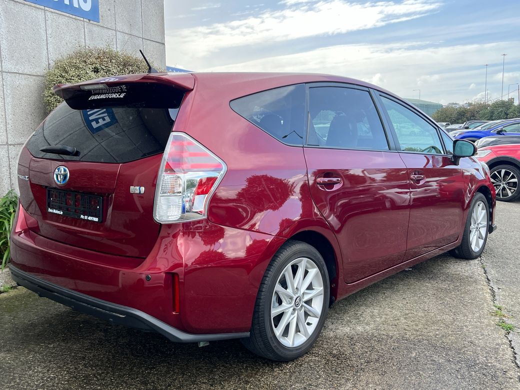 2019 Toyota Prius Alpha