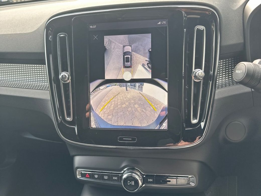 2026 Volvo EX40