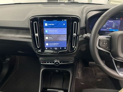 2023 Volvo XC40