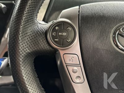 2020 Toyota Prius Alpha