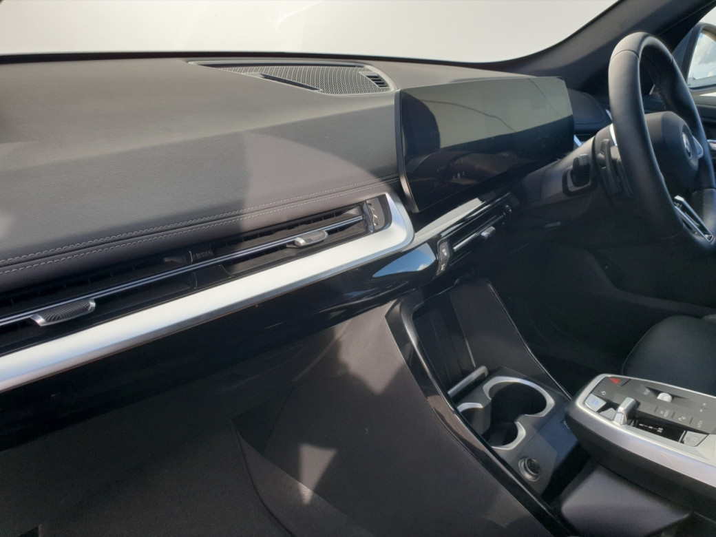 2025 BMW iX1