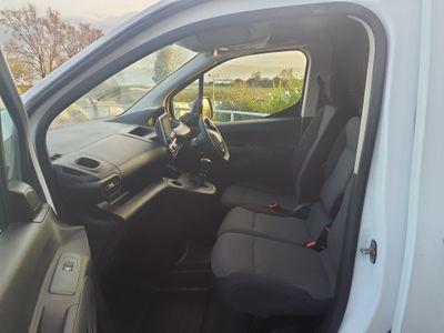 2022 Peugeot Partner