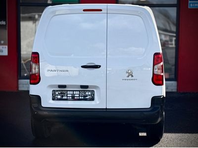 2023 Peugeot Partner