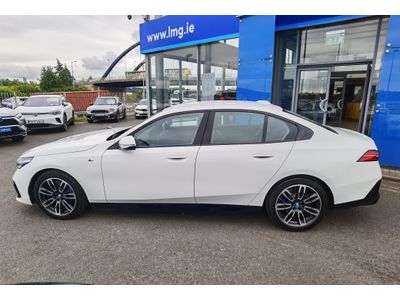 2024 BMW i5