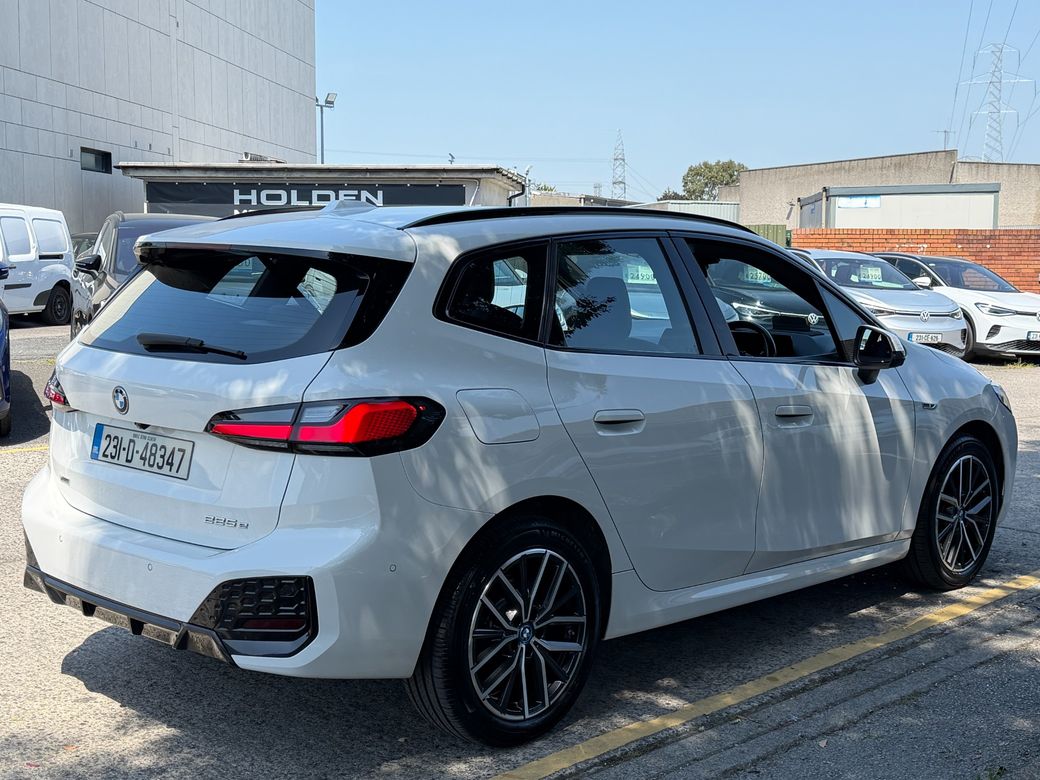 2023 BMW 225