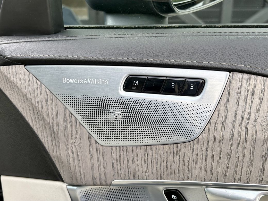 2022 Volvo XC90