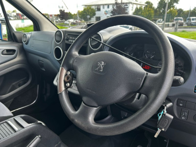 2015 Peugeot Partner Tepee