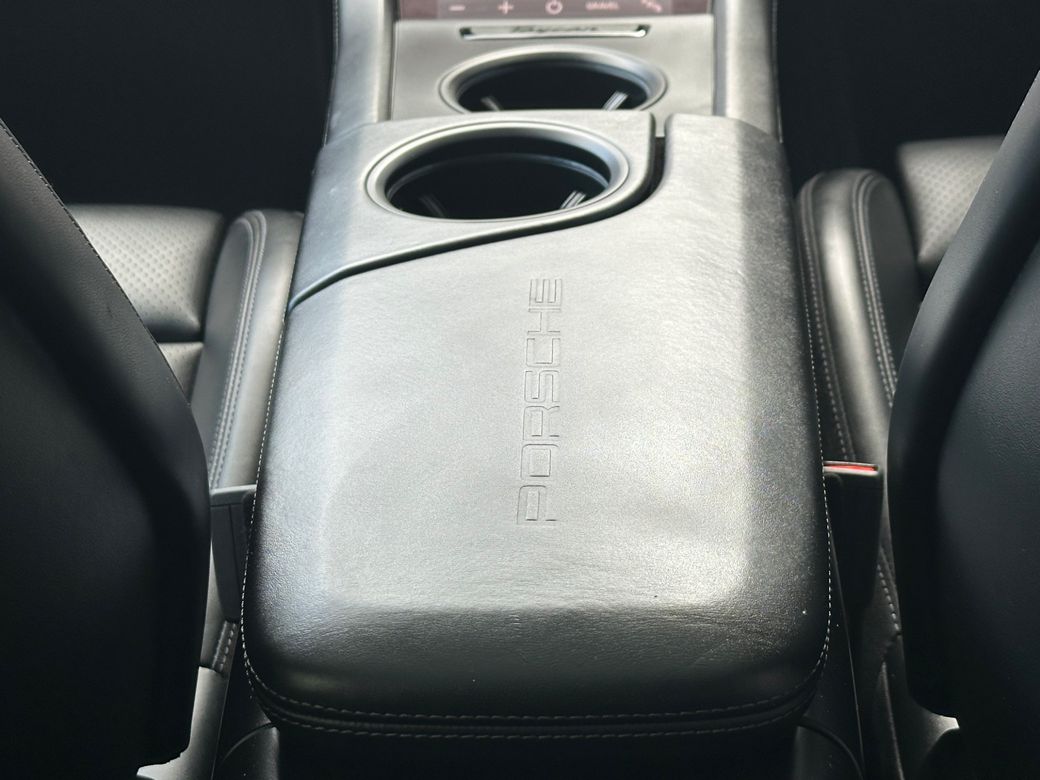 2023 Porsche Taycan