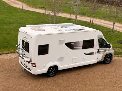 2017 SWIFT  CHAMPAGNE 685 LOW PROFILE R.H.D 