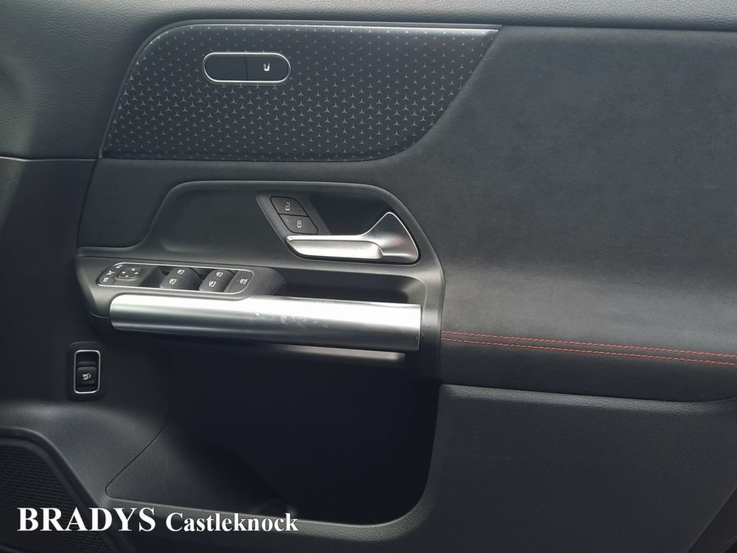 2025 Mercedes-Benz EQA