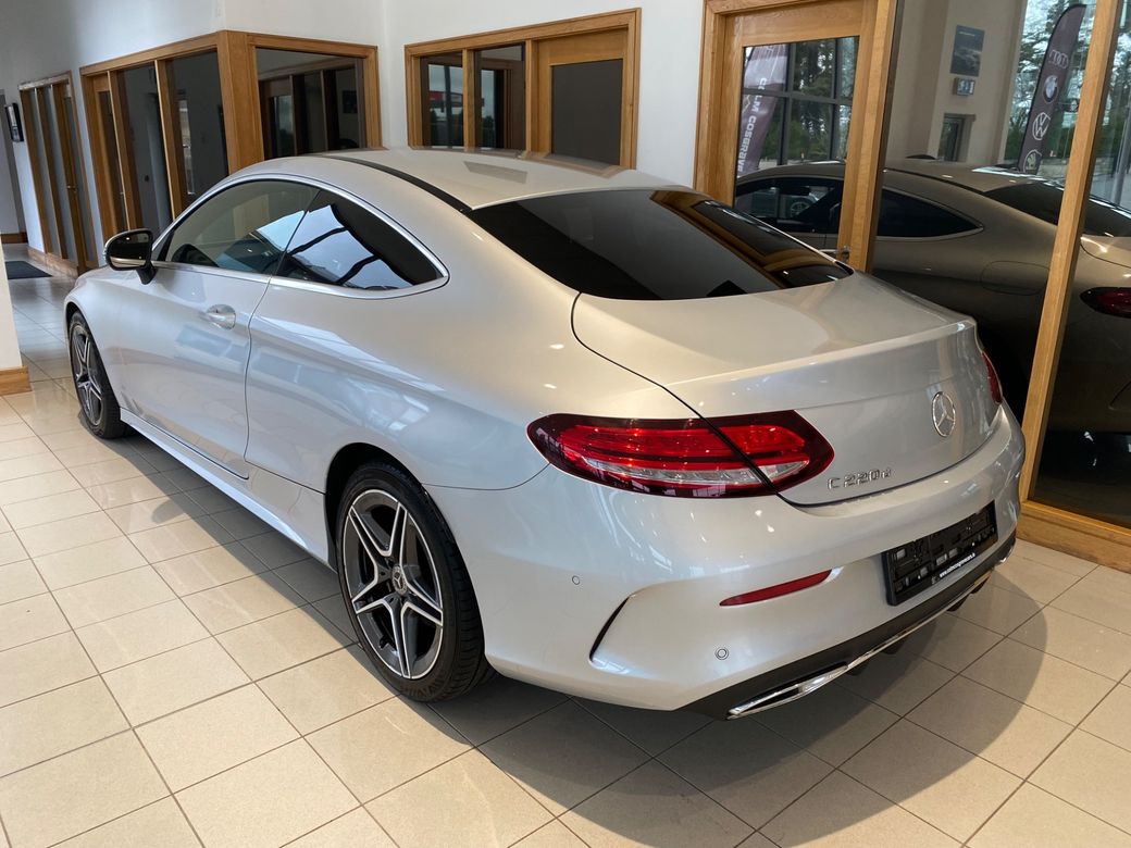 2021 Mercedes-Benz C 220