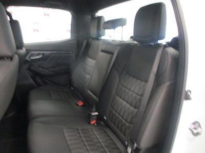 2025 Isuzu D-MAX