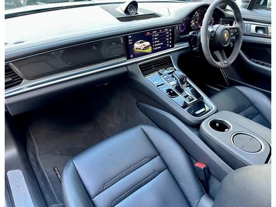 2022 Porsche Panamera