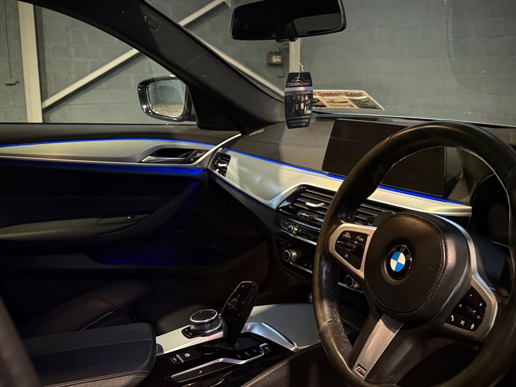 2019 BMW 520