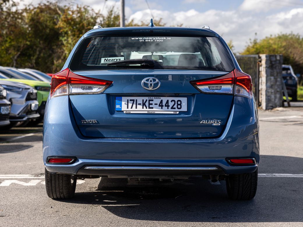 2017 Toyota Auris