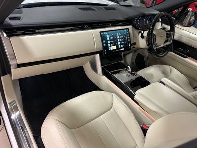 2025 Land Rover Range Rover