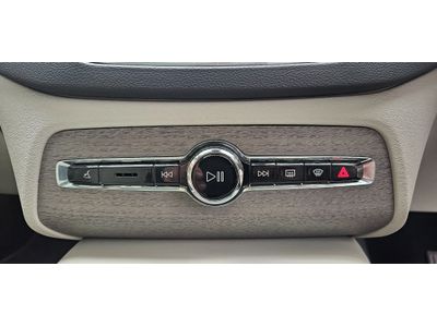 2021 Volvo XC90