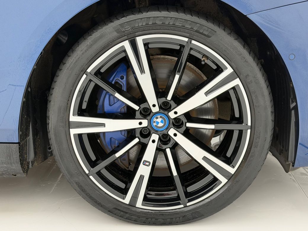 2024 BMW i5