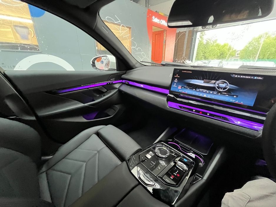 2025 BMW i5