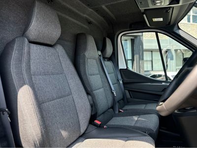 2025 Renault Master