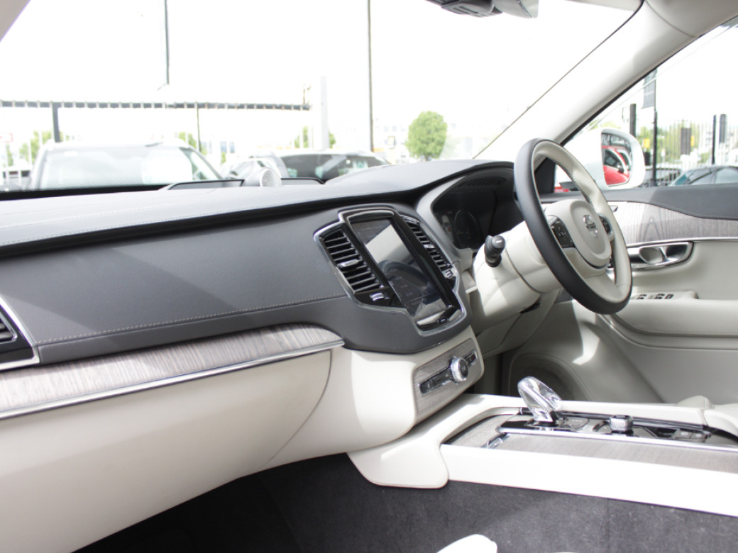 2021 Volvo XC90