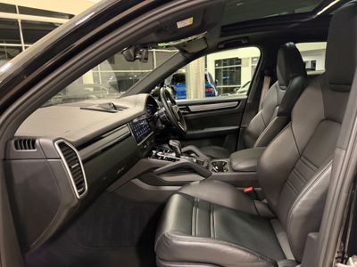 2023 Porsche Cayenne