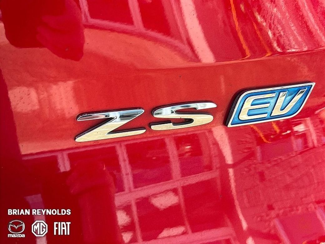 2023 MG ZS