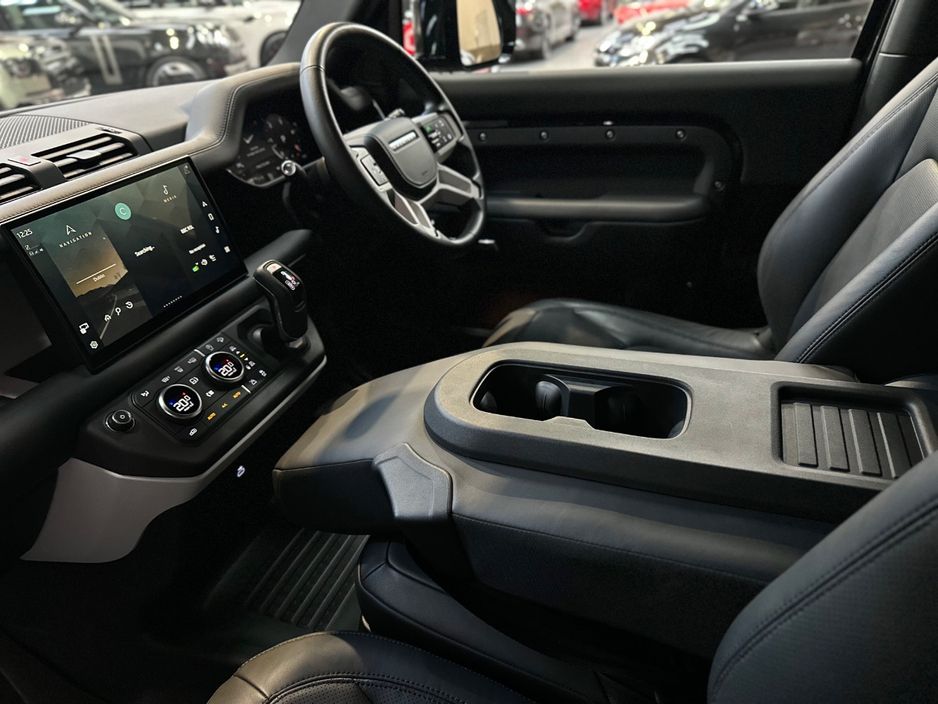 2025 Land Rover Defender