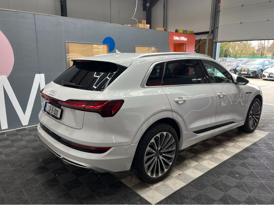2022 Audi e-tron