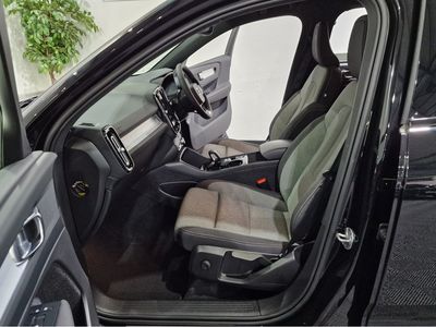 2022 Volvo XC40