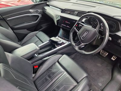 2023 Audi Q8