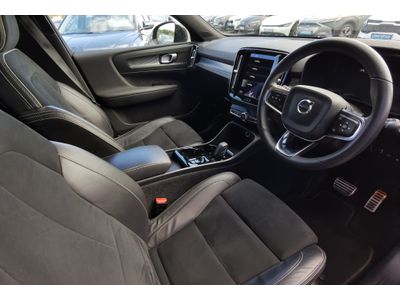 2022 Volvo XC40