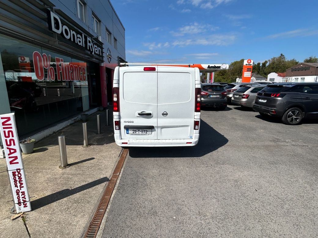 2021 Nissan NV300