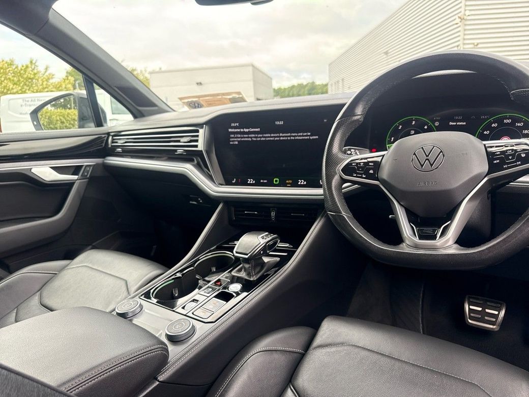 2024 Volkswagen Touareg