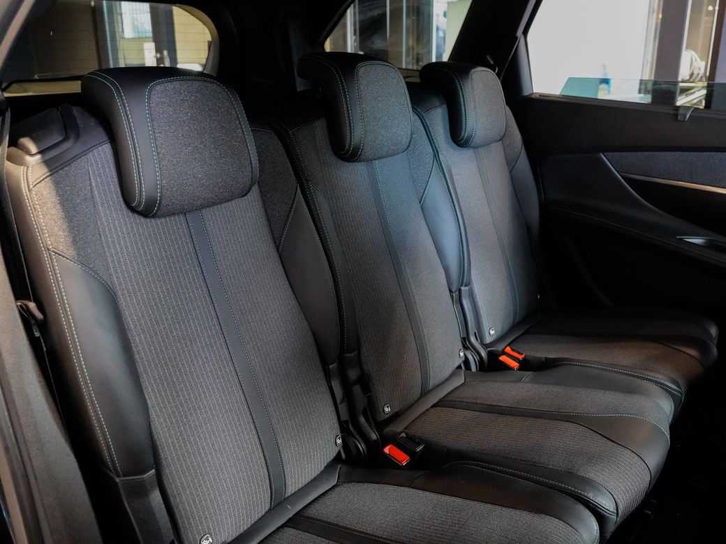 2023 Peugeot 5008