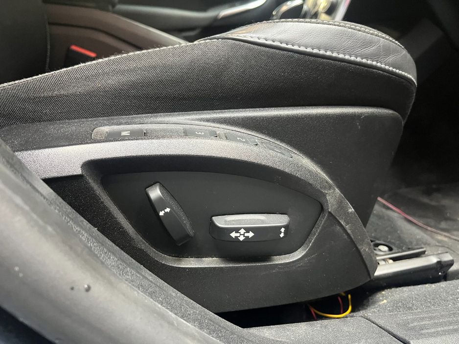 2017 Volvo V40
