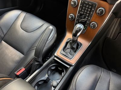 2017 Volvo V40