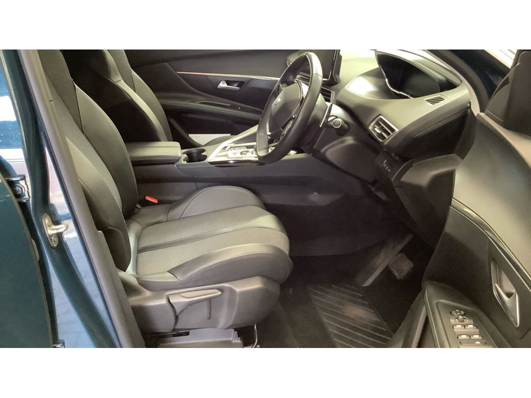 2021 Peugeot 3008