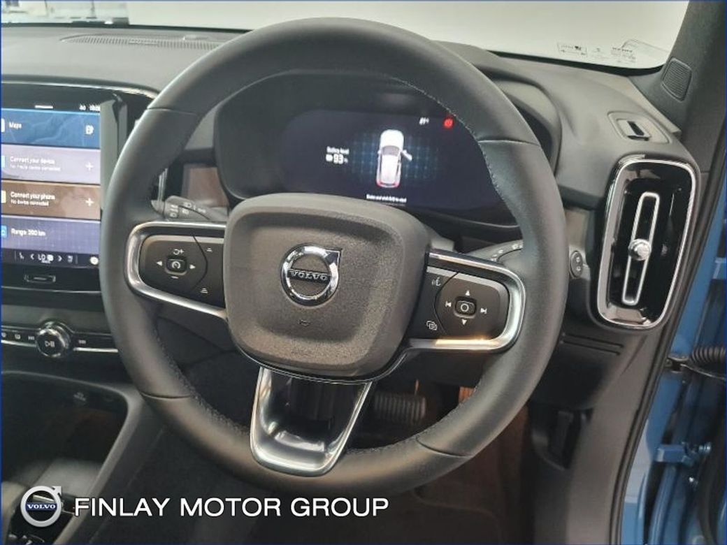 2025 Volvo Ex40