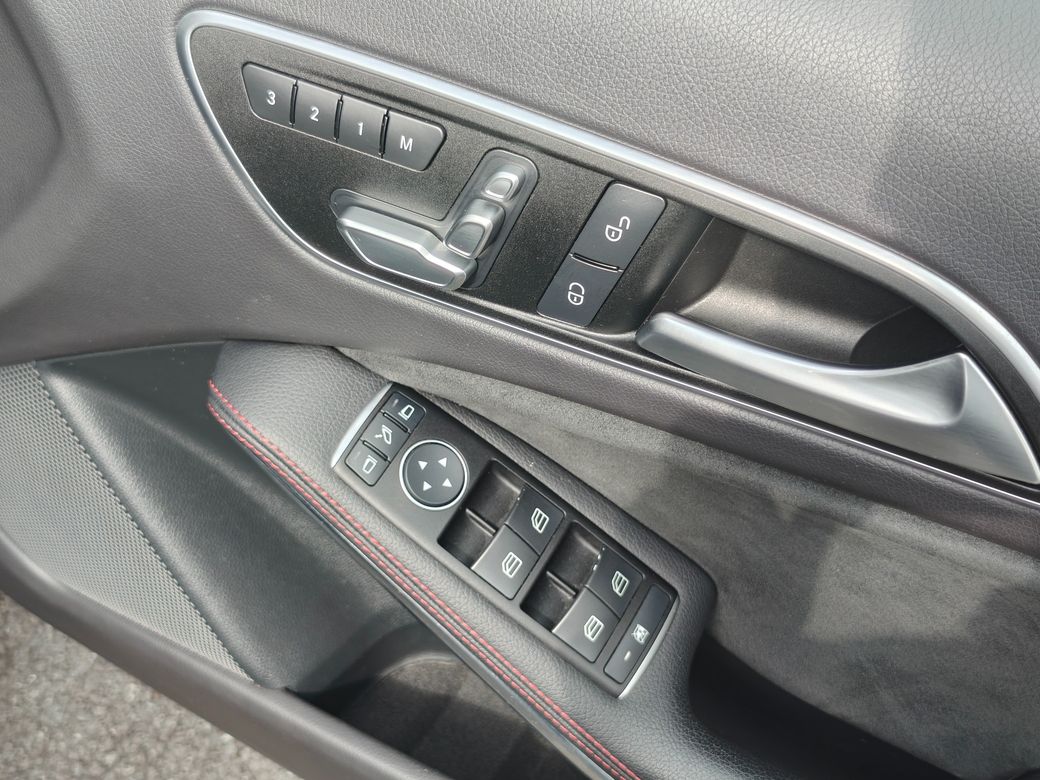 2016 Mercedes-Benz A 180