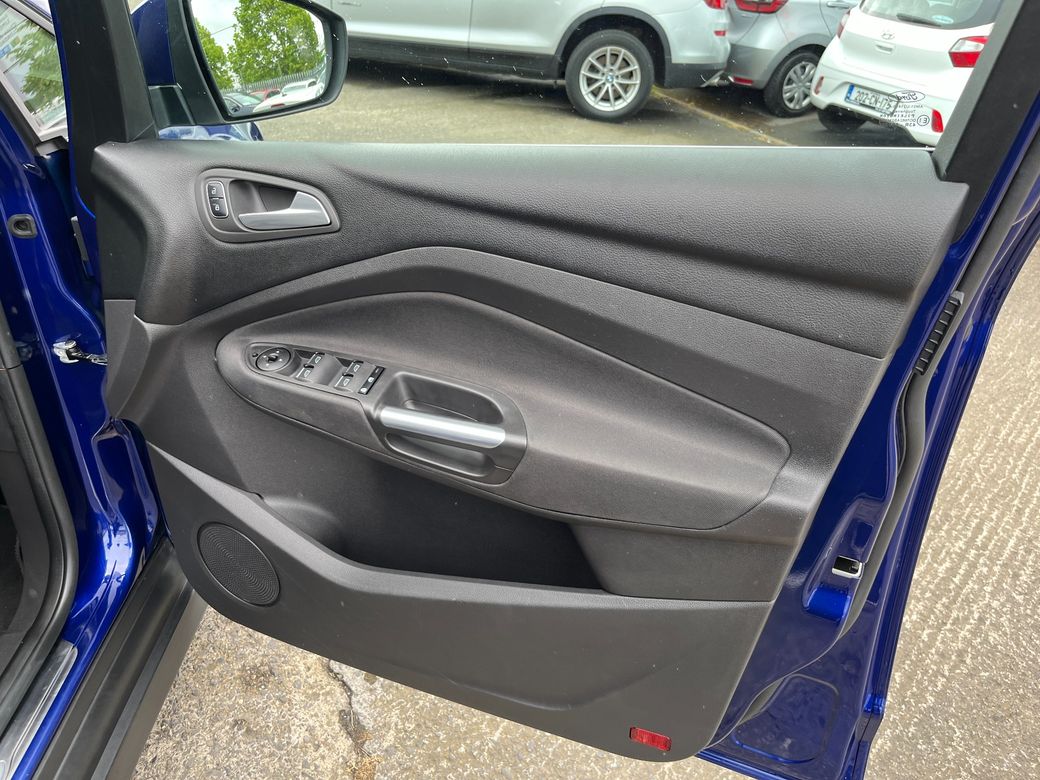 2018 Ford Grand C-Max