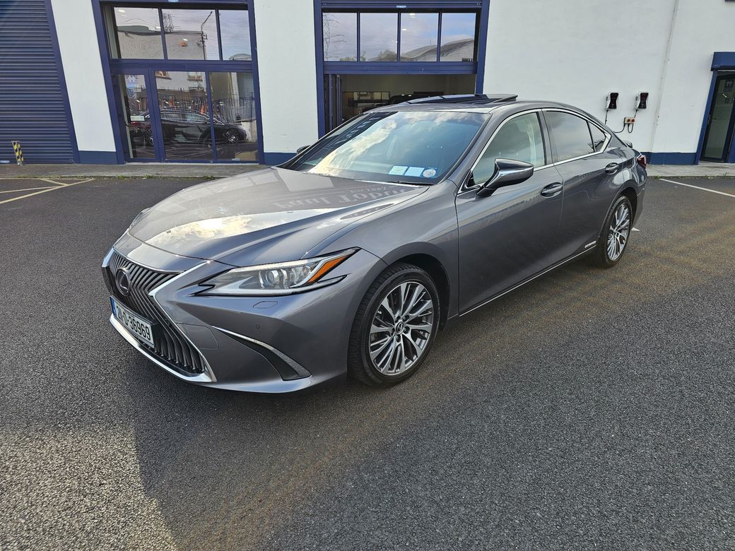 2021 Lexus ES 300h
