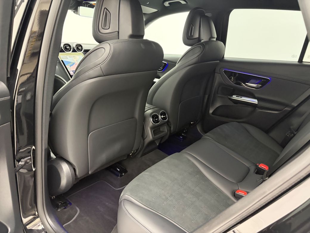 2025 Mercedes-Benz GLC Class