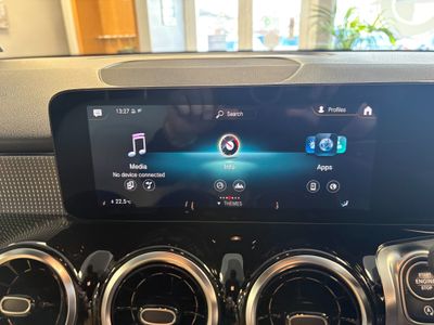 2023 Mercedes-Benz GLB Class