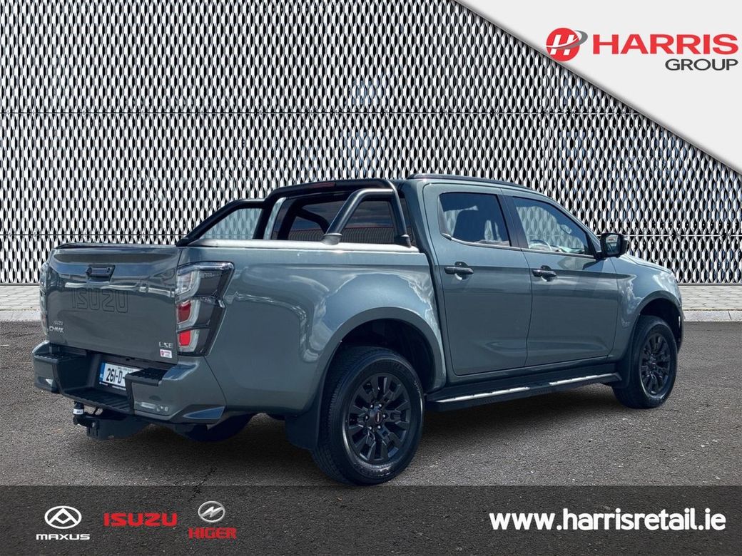 2026 Green Isuzu D-MAX
