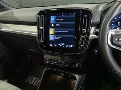 2022 Volvo XC40