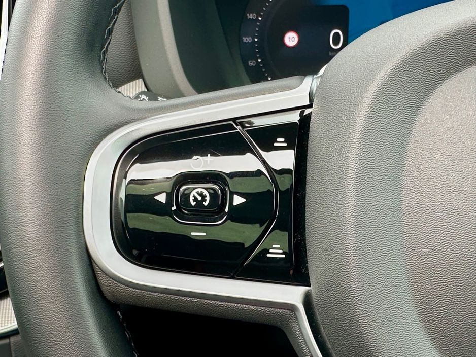 2025 Volvo XC60
