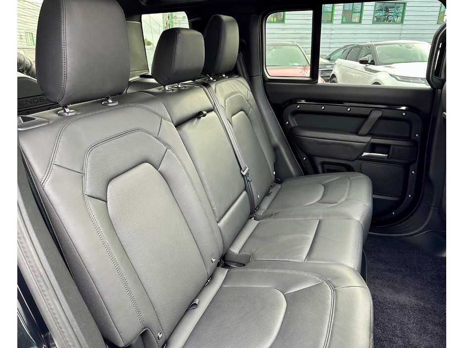2025 Land Rover Defender